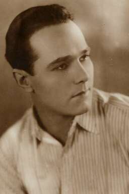Out of the Closet, Off the Screen: The Life of William Haines (missing thumbnail, image: /images/cache/215108.jpg)